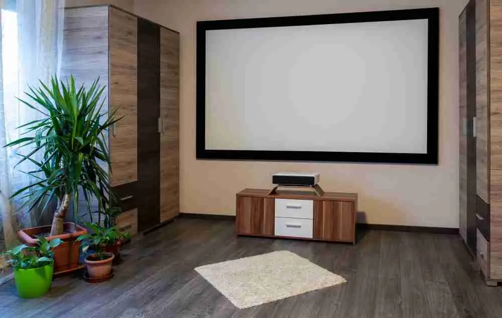 How to choose an Ultra Short Throw Projector Screen